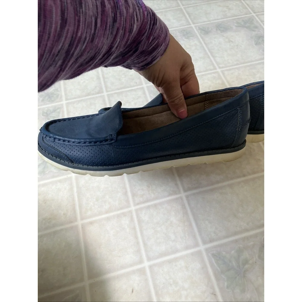 NaturalSoul‎ Slip On Shoes Sz US 7.5 Slip Vegan Blue Leather Perforated Sides